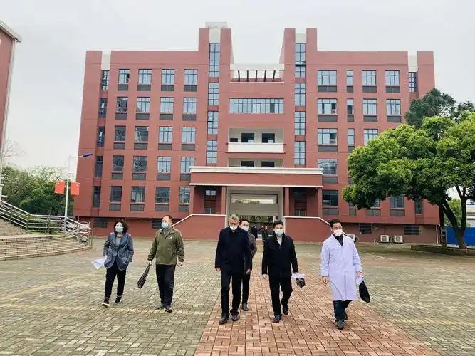 深入校园查防疫,复学复课护学子——莲塘四中做好复学迎检工作