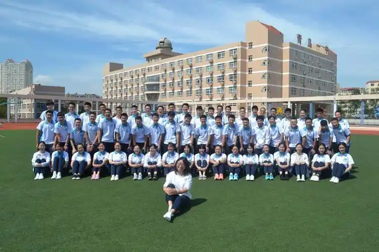 疫情中最温暖的目光青岛一中疫情期间班主任工作剪影