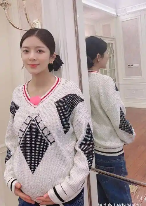 原创为母则刚王灿当妈后用女儿萌照作背景月子期被内涵她霸气回怼