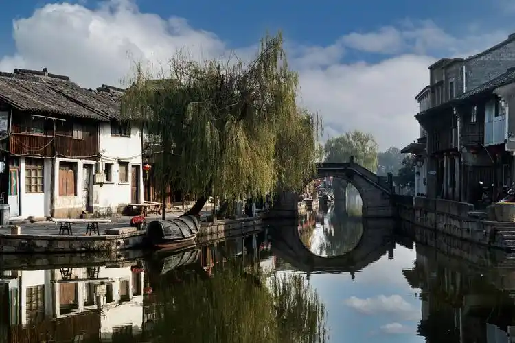即将消失原汁原味的东浦古镇 写美篇     位于中国浙江绍兴的东浦古镇