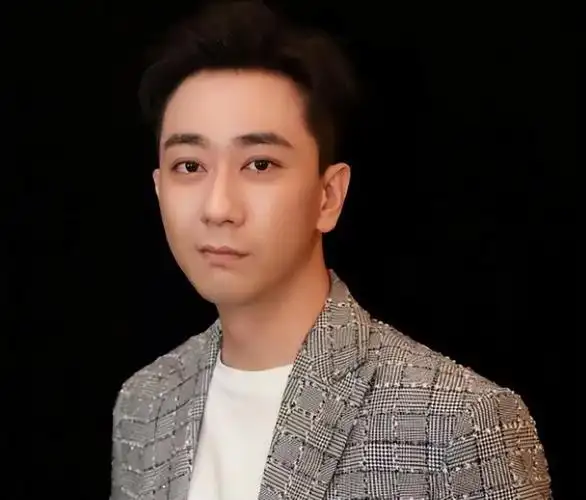 王自健散打冠军老婆(王自健散打冠军老婆的照片与资料)