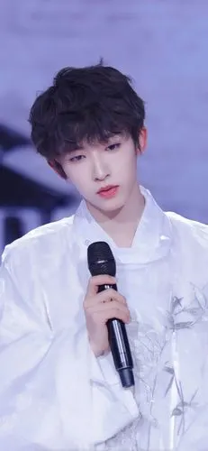 创4三公刘宇竟然全组垫底,这个水平能c位出道吗?你觉得呢?