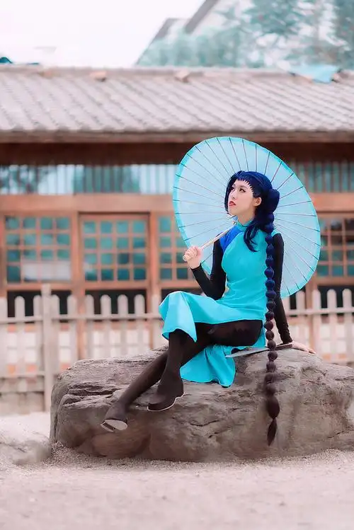 是布朗是cos梅花十三