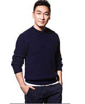 陈泰鸣在1990年的时候参加了《才华横溢出新秀》这档节目,之后加入了