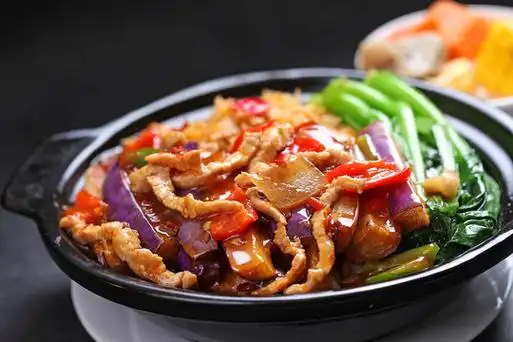 怡香茄子煲仔饭摄影图__传统美食_餐饮美食_摄影图库_昵图网nipic.com