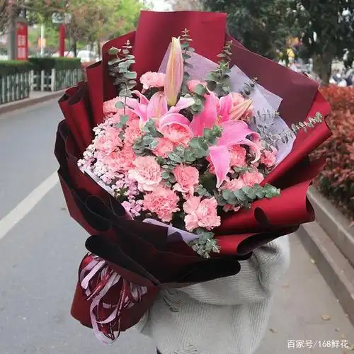 给老师送花,可以送向日葵.