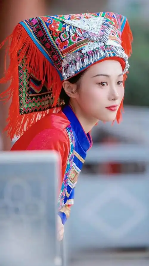 挑战100套湖南江华瑶族服饰