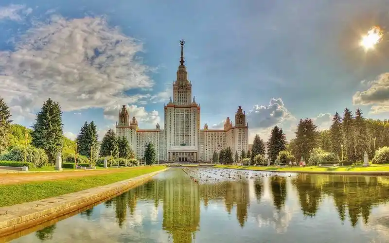 电子科大国际本科-俄罗斯莫斯科国立大学-俄罗斯学费高吗-留学预科