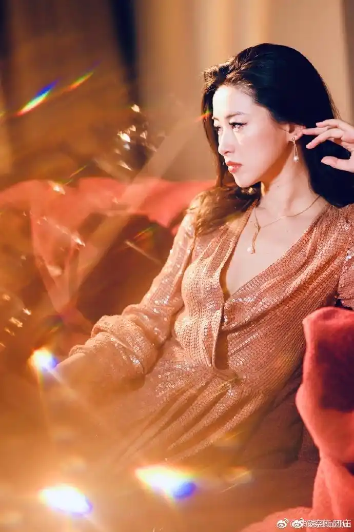 网络用语无敌黑洞选手,把自己逗得狂笑,"自鸽选手"