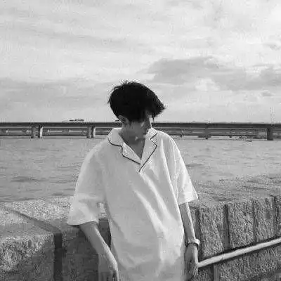 男生qq头像霸气冷酷黑白图片 三观不同互相尊重