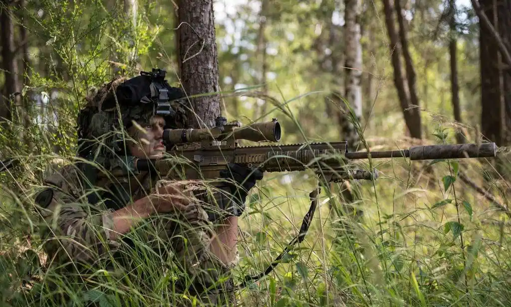 除了衍生型号hk417a2还推出了mr308是hk417的民用半自动版本.