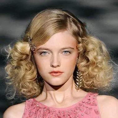 洋娃娃卷发烫发图片大全 小娃造型短发女娃_发型师姐手机版