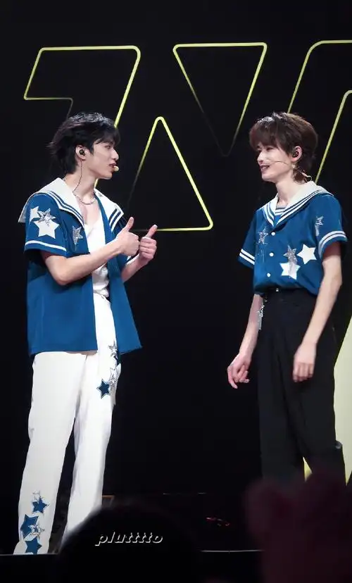 文轩世界第一初恋##宋亚轩刘耀文合唱对视