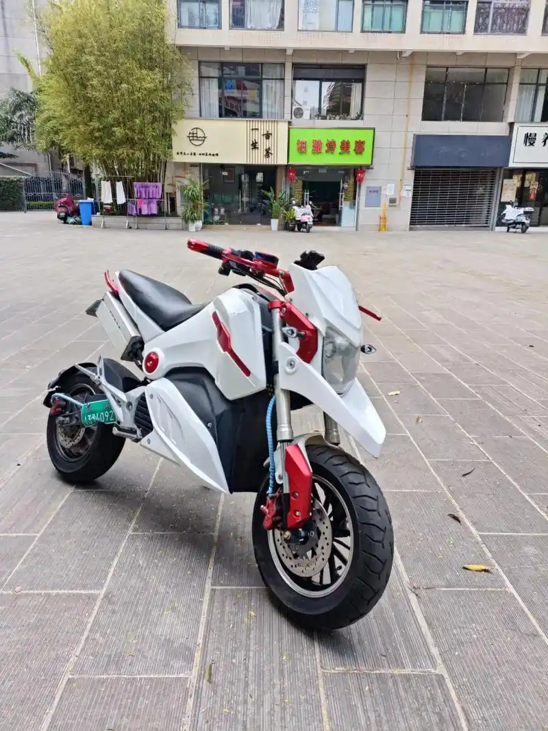 出一张九成新 m5 小猴子,72伏石墨烯电池,满电续航 50 - 抖音