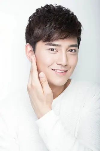 田峻丞时尚大片曝光诠释绅士型男