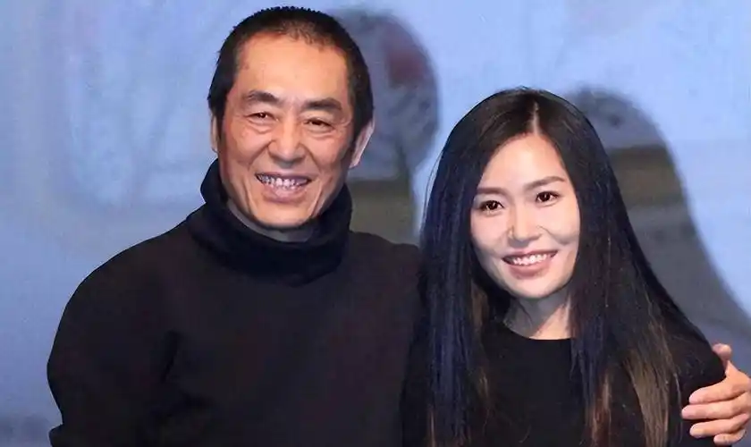 目睹父亲张艺谋两次移情,我不想母亲的悲剧在自己身上重演_托维_肖华