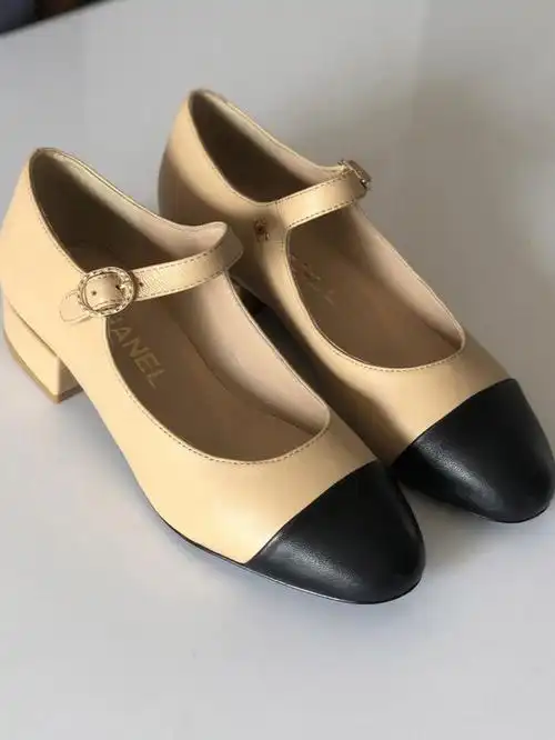 chanel 香奈儿2022 早春新款玛丽珍芭蕾舞女鞋 小香皮带扣粗跟圆头拼