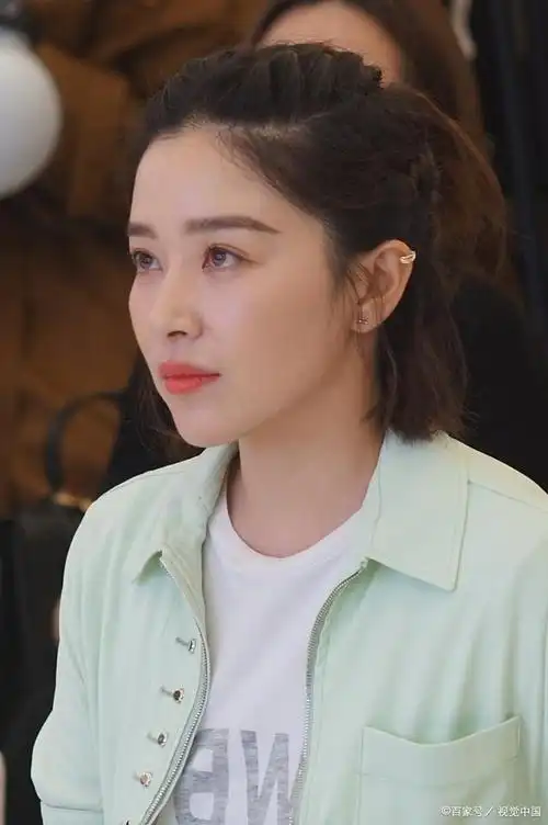 阚清子海边被神秘男友浪漫求婚,不是豪门老板而是娱乐圈大佬