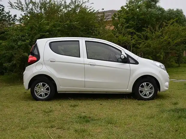 微型代步车,圆滚滚的脸庞萌翻了,补贴后4.6万挺划算