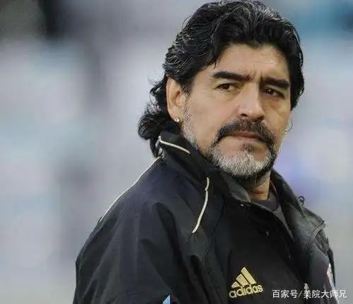 素描头像步骤:告别马拉多纳(上)