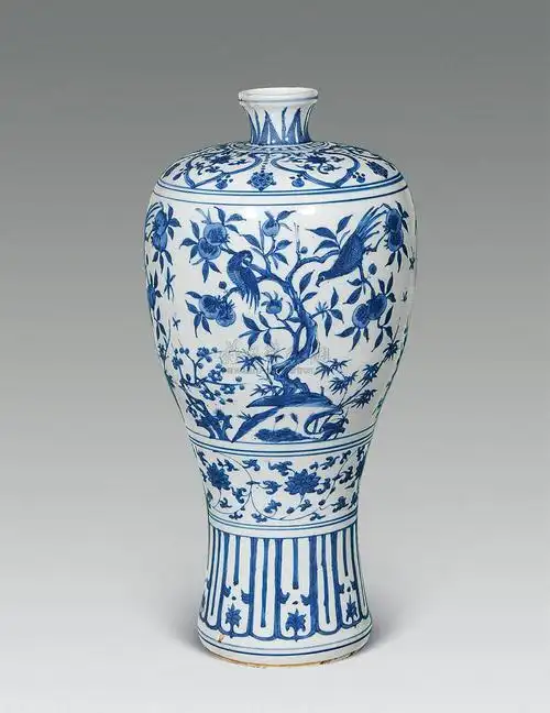 0652 清 青花花鸟梅瓶