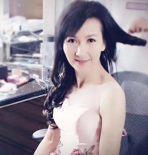 陈美琪个人资料(陈美琪:幼年遭父母抛弃,28岁流产后终身不孕,如今苦尽