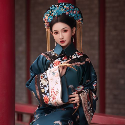 古装满族故宫皇后妃子格格写真服饰影楼摄影绣花旗装头饰佃帽子