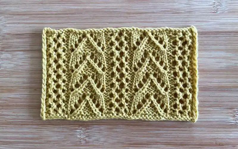 【轻描编织】一款漂亮的开衫花样,镂空网格和三角花样的组合,简洁修身