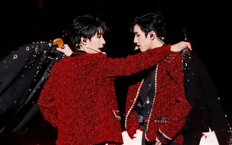 时代少年团严浩翔贺峻霖做我的猫情人高清官摄版