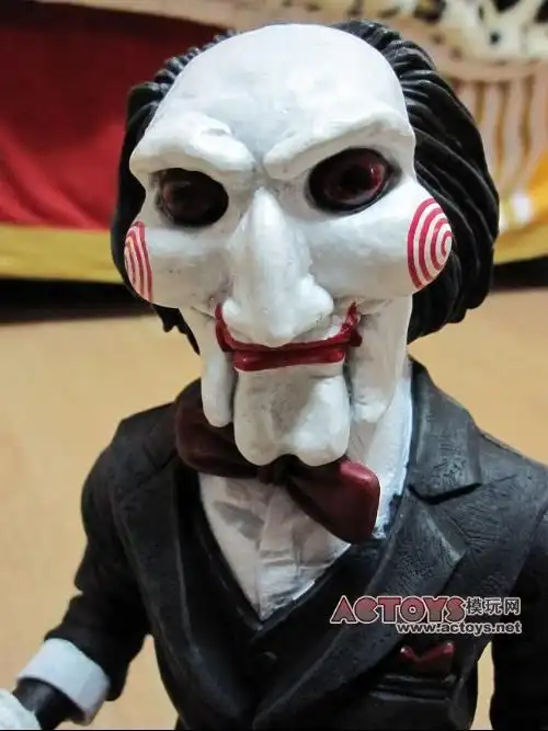 求电锯惊魂7的那个小面具娃娃的图片和头像