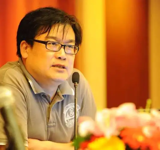 2.王洋: 上海市曹杨二中校长