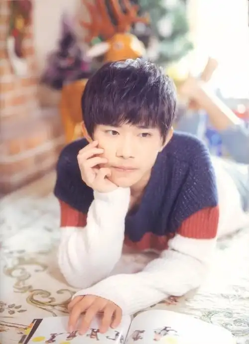 易烊千玺后座剧场##易烊千玺二十冠岁朝暮锦程#2015 / 1129 / 151129