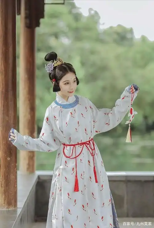 女生穿汉服也可以很帅气,穿上这些圆领袍,让你变身翩翩贵公子