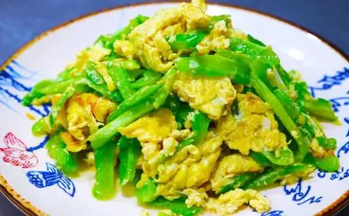 为什么饭店的苦瓜炒鸡蛋好吃原来是多放了这一味调料清淡爽口