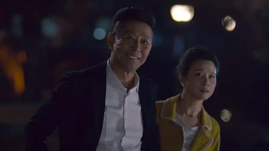 欢乐颂2曲爸爸摸完赵医生的底对他很满意直接称呼为女婿