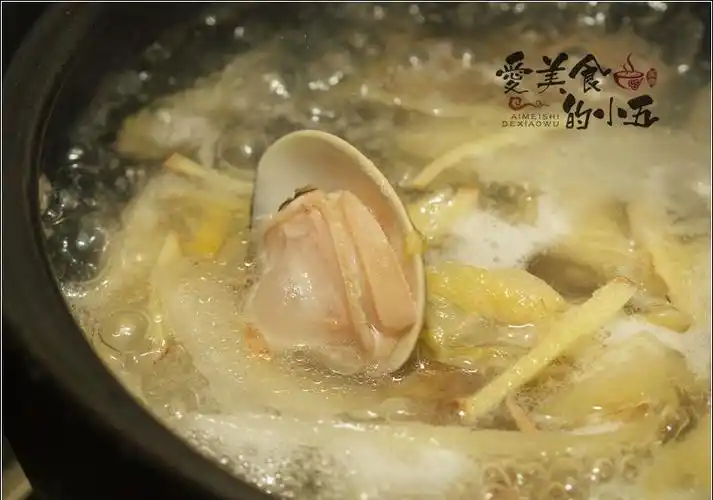 车白,素有天下第一鲜之荣誉,在潮汕,经常与咸菜一起用来煮汤