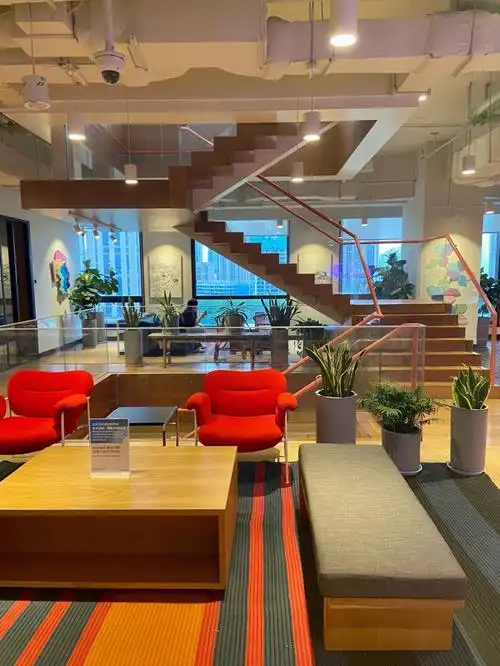 最大的创造者社区 目前武汉有泛海和光谷两家装修风格比较年轻活力