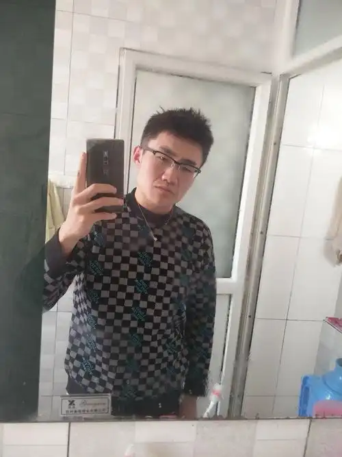 有没有身高165左右的男人体重160以上但看起来一点都不胖的