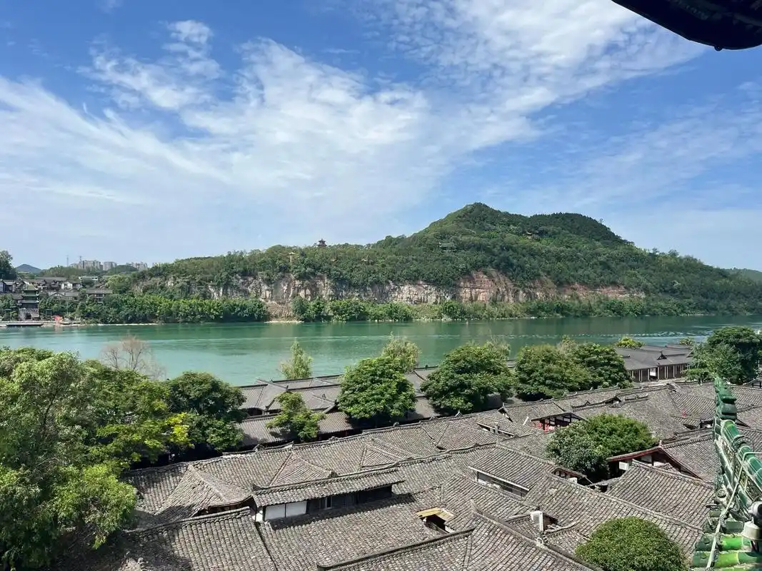 登锦屏山观阆中古城(20230705) 锦屏山位于阆中市城南,古称"阆山",有"