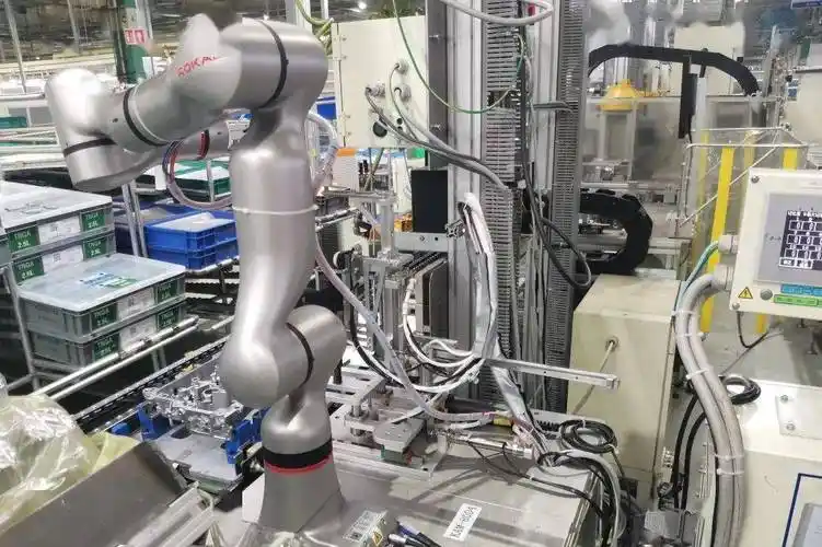 珞石案例协作机器人拧螺丝助力汽车装配效率显著提升