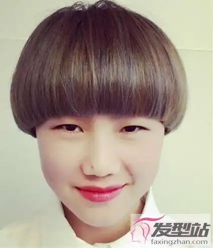 女生西瓜头短发洋气瘦脸像小清新