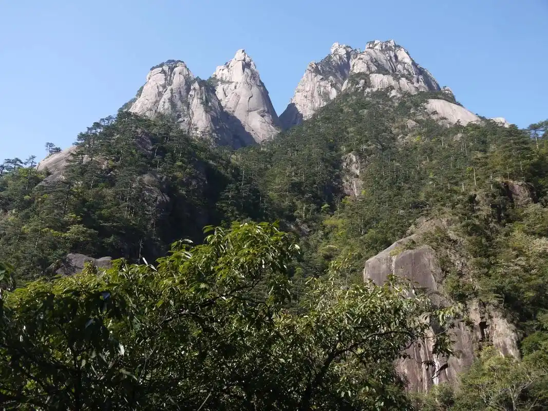 游山赏水(34)安徽黄山市黄山.黄山被称为天下第一奇山,有" - 抖音
