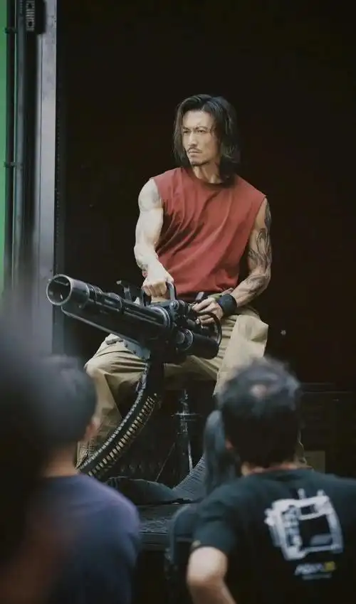 谢霆锋怒火重案2造型如何