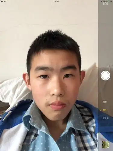 这样的男森什么发型合适!(ps:小平头除外)