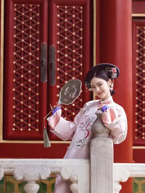 故宫拍照清宫娘娘造型美到挪不开眼75