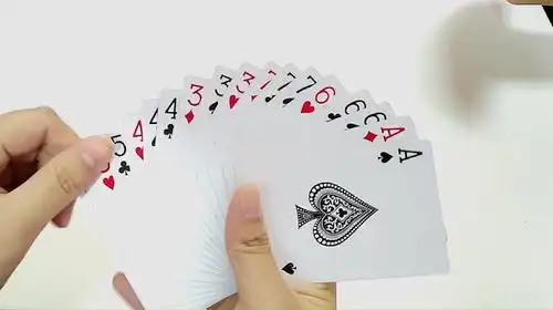 服务升级 2斗地主:小伙k大的牌要地主,最后输牌还暗暗