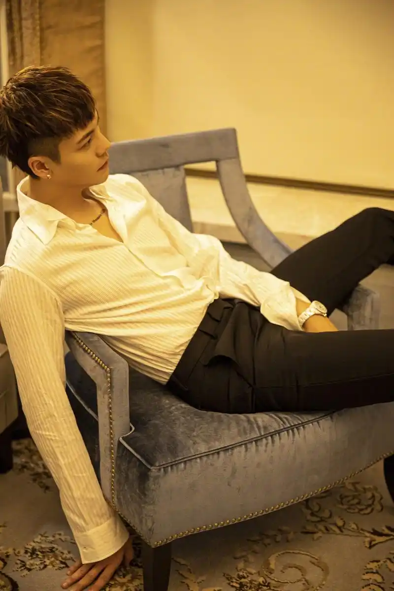 陈伟霆最新美图曝光,好靓仔!