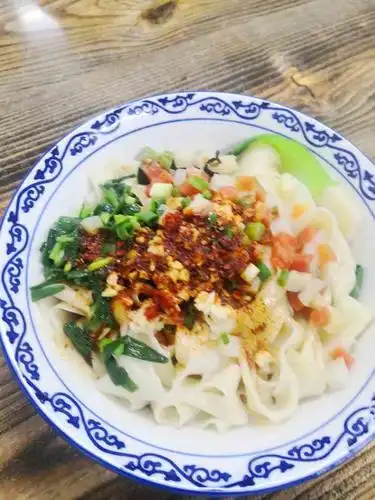 西府香削筋面-"这家削筋面是田王街道上少有的几家比较好吃.