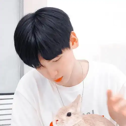 可算放学了…… r1se翟潇闻头像|顾雨… - 堆糖,美图壁纸兴趣社区