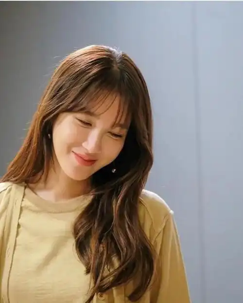 梳妆台前的秀莲是怎么护肤的 《顶楼》番外篇